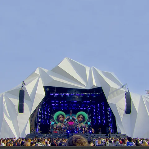 Palco sunset do Rock in Rio com pessoas dançando e cantando funk